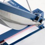 Papierschneidemaschine mit Laserlicht
